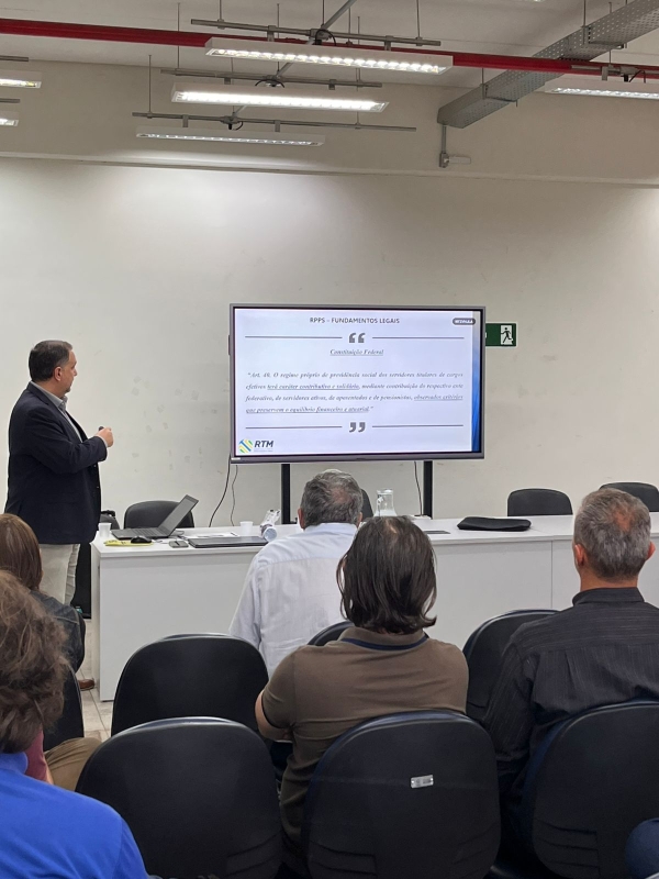 Audiência Pública em Itaúna apresenta resultados da gestão previdenciária aos servidores