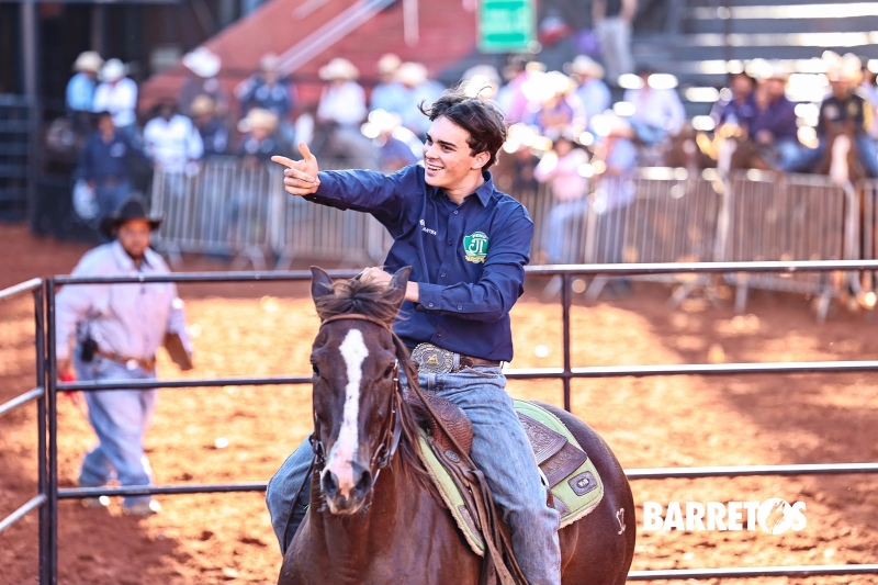 João Gabriel brilha no Rodeio de Barretos e conquista vice-campeonato