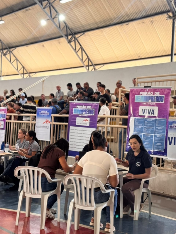 Itaúna realiza 2º Feirão de Empregos com grande participação e oportunidades